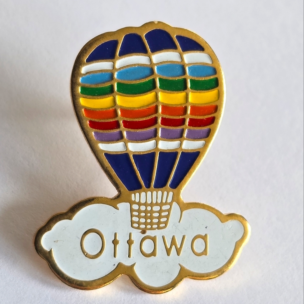 Vintage lapel pin Ottawa Balloon Hot Air Rainbow Stripes Festival